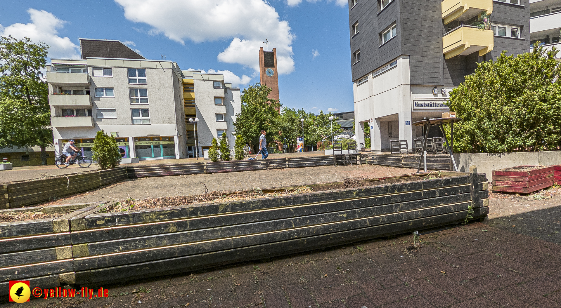 12.06.2023 - kein Grün mehr im Biergarten im Marx-Zentrum